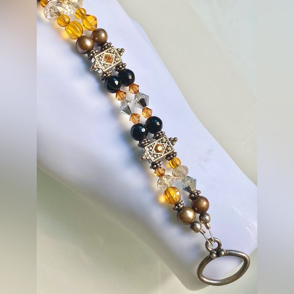 Elegant Marcasite Glass and AB Crystal Beaded Bracelet Gold & Black Accents - Picture 4 of 5